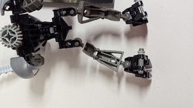 LEGO Bionicle - 8566 Toa Nuva - 2002 Retired - Figure + Instructions 