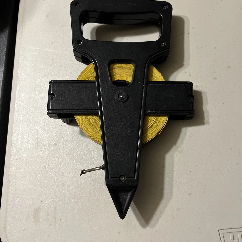 IRWIN TOOLS 50 Foot FIBERGLASS Measuring Tape Reel  Measures In Feet ORF50 Used - Image 3 of 3