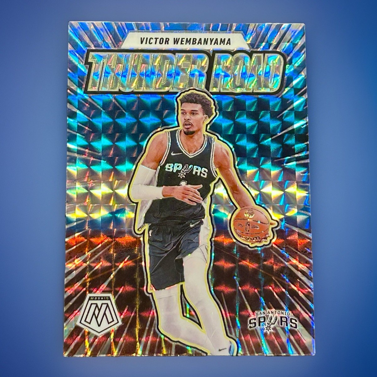 wembanyama 24枚限定 未開封 メトロポリタン Victor Wembanyama Silver Prizm Thunder Road 2024-25 Panini Mosaic