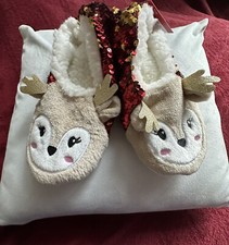 WonderShop Womens Reindeer Holiday Fleece-Lined Red/Gold Sequined Slipper Socks
