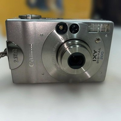 動作品　Canon IXY 200 SILVER DigitalCamera Professional Photography Set: Canon IXY 200 /Elph 180 Digital