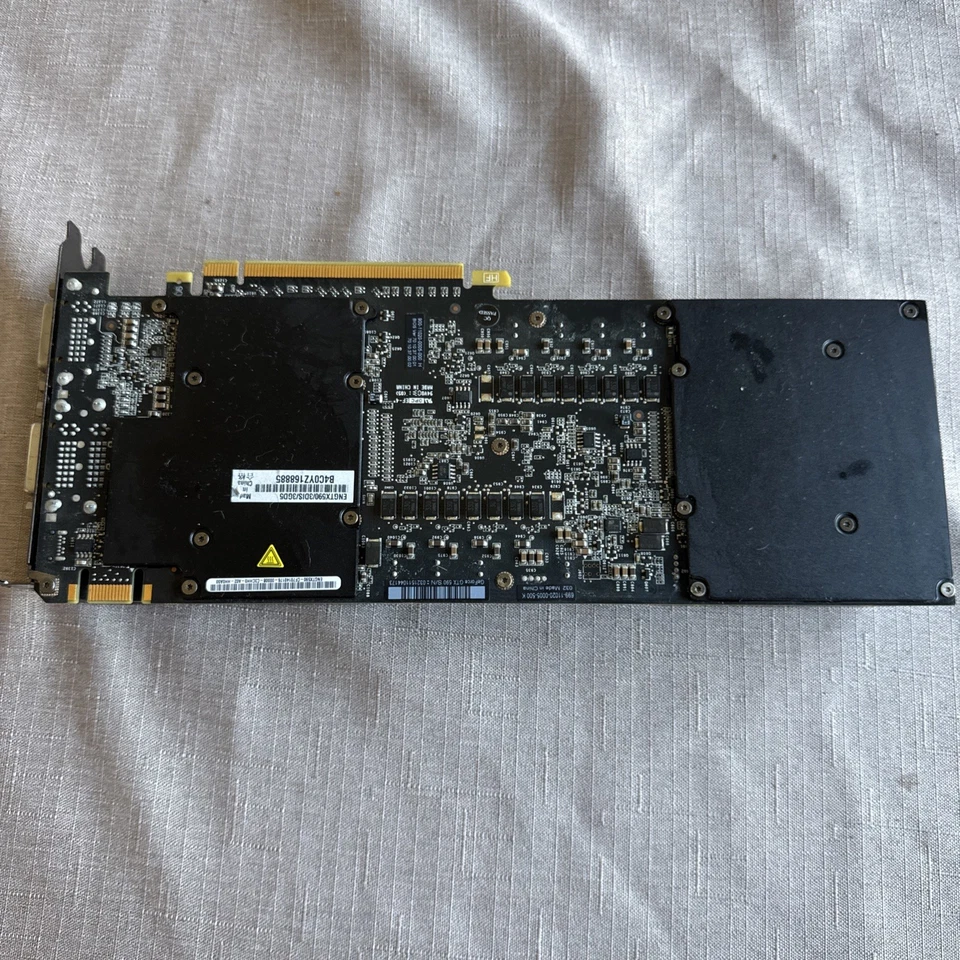 ASUS GeForce GTX 590 3GB GDDR5 PCIe Graphics Card - Image 2 of 4