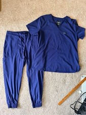 GT-0082   Cherokee Navy Scrub Set  Large Top  Medium Petite Jogger Pants