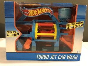 Hot Wheels TURBO JET CAR WASH Track Set Get Your Machine Ultra Clean