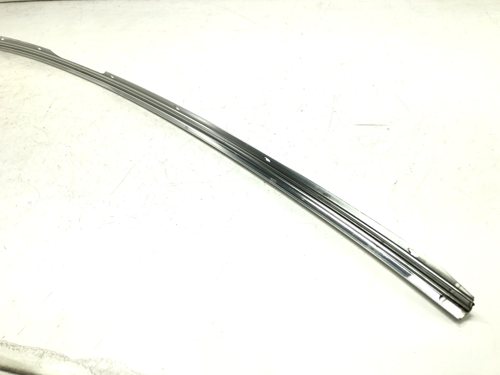 2014-2017 MASERATI QUATTROPORTE RIGHT PASS SIDE ROOF WINDOW MOLDING TRIM OEM.