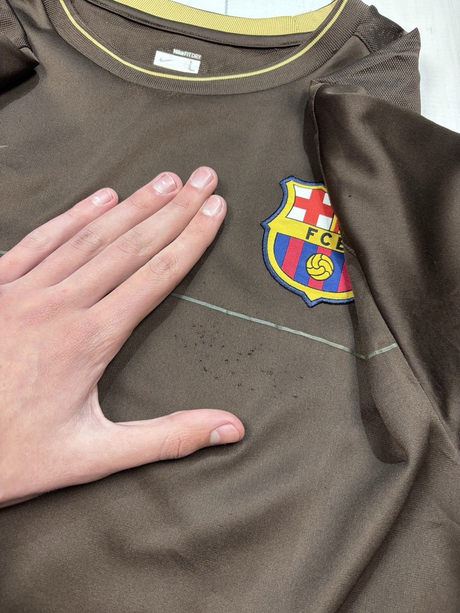 Barcelona Vintage Long Sleeve Soccer Jersey 2008 Size L Training