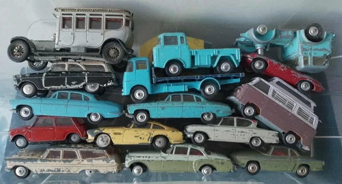 ORIGINAL VINTAGE CORGI TOYS DIECAST JOB LOT FORD & JAGUAR CARS TRUCKS & OTHERS