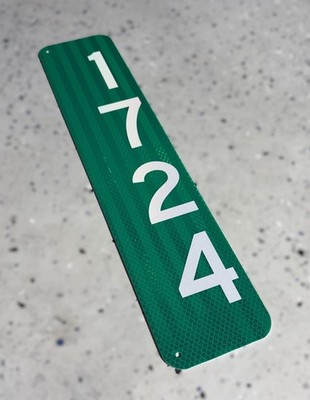 One-Sided Vertical Reflective 18''x4'' Address Marker/911 Aluminum Sign by SSMG
