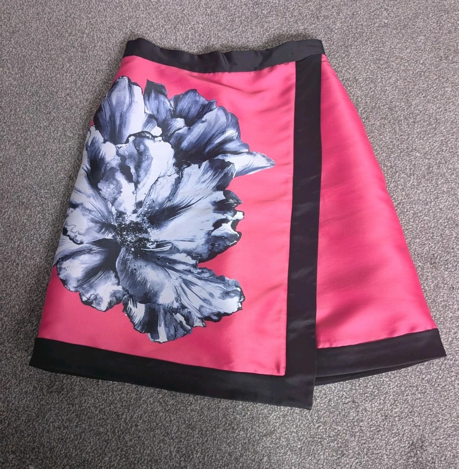 Coast Hot Pink & Black Floral Skirt. Size 6 (Fits 6-8) Excellent Condition . - Image 2 of 4
