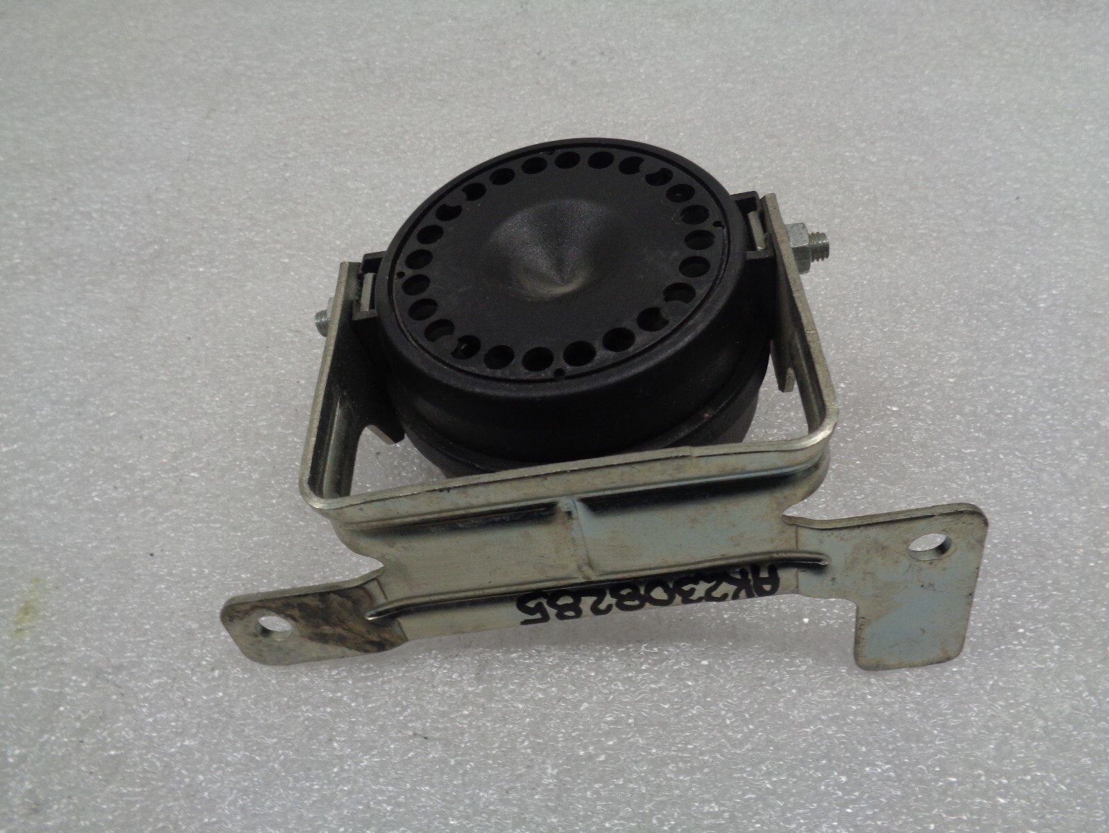 2014-2017 Maserati Ghibli Anti Theft Alarm Horn Siren 6700017230 OEM AK2308285