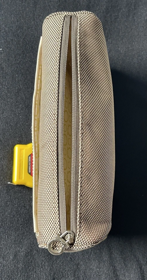 Auténtica bolsa/bolsa de cosméticos Salvatore Ferragamo Foto 3 de 4