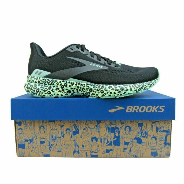 us brooks sneaker