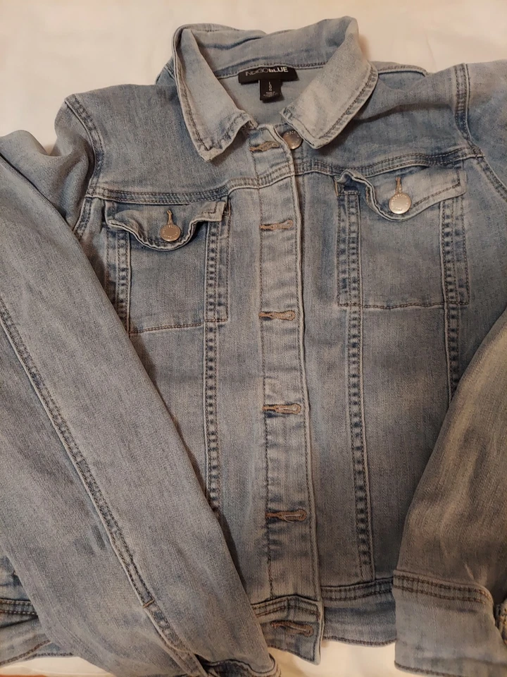 Chaqueta vaquera azul índigo. Talla grande. Foto 2 de 4