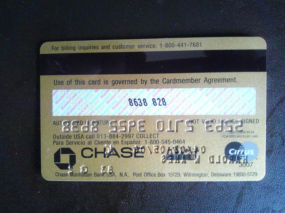 *CHASE GOLD MASTER CARD* RARE EXPIRED CREDIT CARD. Exp. 5/06. - Image 2 of 2
