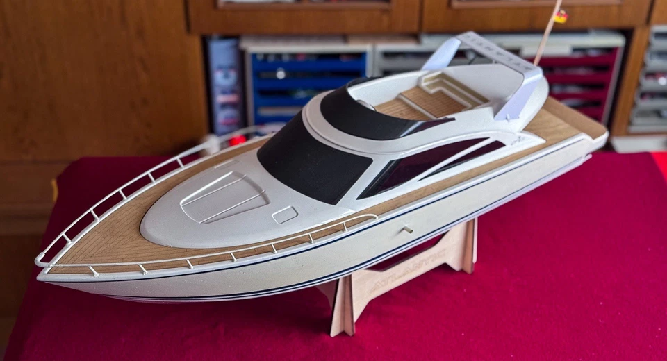 Thunder Tiger Atlantic RC Yacht mit Motor & Servo Top Rumpf RC Schiff Schiff - Bild 3 von 4