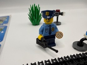 LEGO City 60057 30002 40175 x2 Camper Van Police Boat Storyboard-  100% Complete