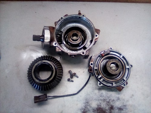 2014 Polaris Sportsman 400 HO Front Differential Final Drive Gear Case Parts - Picture 3 of 16