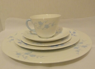 Spode UK Vintage Blanche de Chine Geisha Blue 5 PC Set: 3 Plates, Cup & Saucer