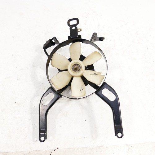 Kawasaki GPX 600 R EZ:99 Lüfter Kühler Wasserkühler Ventilator 63722