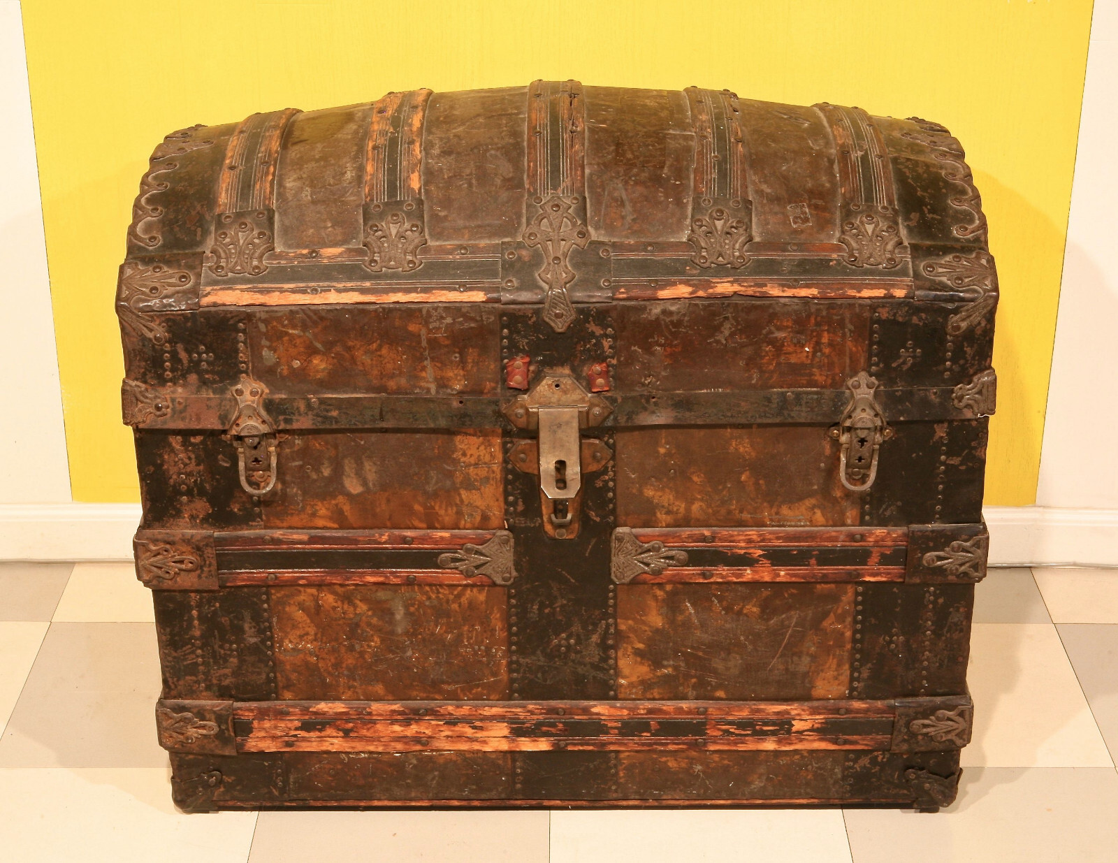 HUMPBACK STEAMER TRUNK Victorian Dome Top Storage Chest Cabin