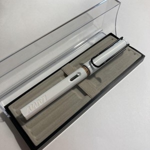 LAMY Safari Fountain Pen with Black Clip (Limited Edition) Discontinued