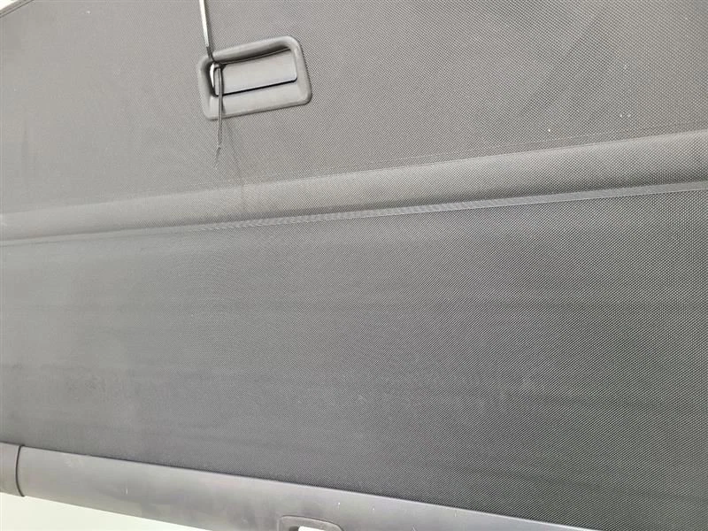 2015 2016 2017 2018 Audi Q3 Rear Retractable Cargo Cover Foto 4 de 4