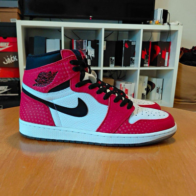 Size 9.5 - Jordan 1 Retro OG x Marvel High Origin Story Spiderman VNDS