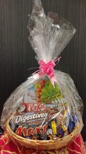 Christmas Gift Basket Gift Hamper British Sweets & Spicy Treats Collection
