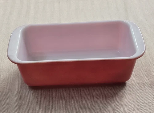 Vintage Pyrex Loaf Pan #213 - Flamingo Pink - 1.5 Qt - USA - Near-New Condition