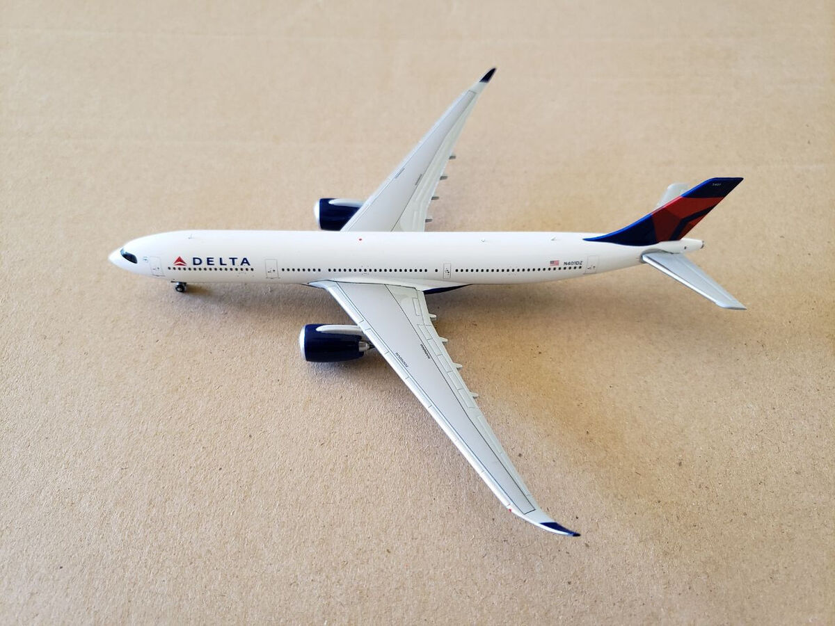 1:400 Airbus A330-900 / A330neo Delta Airlines N401DZ Gemini Jets 