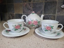 Hallmark 6 piece Tea Set Roses and Daisies Pattern 1995