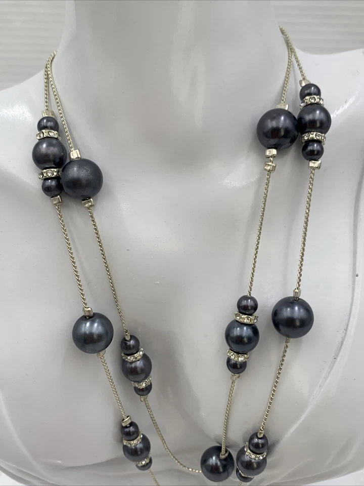 Conjunto de collar de perlas de imitación gris extensor de 16" 3" y cuentas RS con pendientes perforados Foto 4 de 4