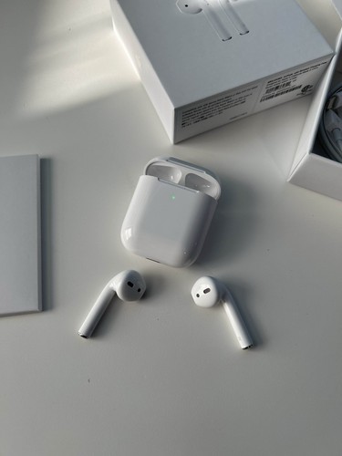 Apple AirPods Pro 2nd Generation with MagSafe Wireless Charging Case (USB‑C)... - Zdjęcie 7 z 7