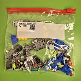 LEGO Alien Conquest: Alien Defender (7050) Complete W/ Minifigures, Inst. & Box