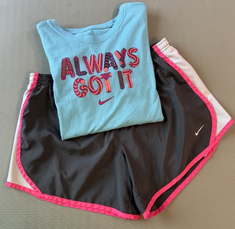 Nike Girls Size XL Outfit - L/S Shirt & Drifit Shorts 