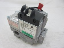 COLEMAN 2736-326 ROBERTSHAW 7200DER-S0-3 MOBILE HOME FURNACE GAS VALVE SIDE  OUT