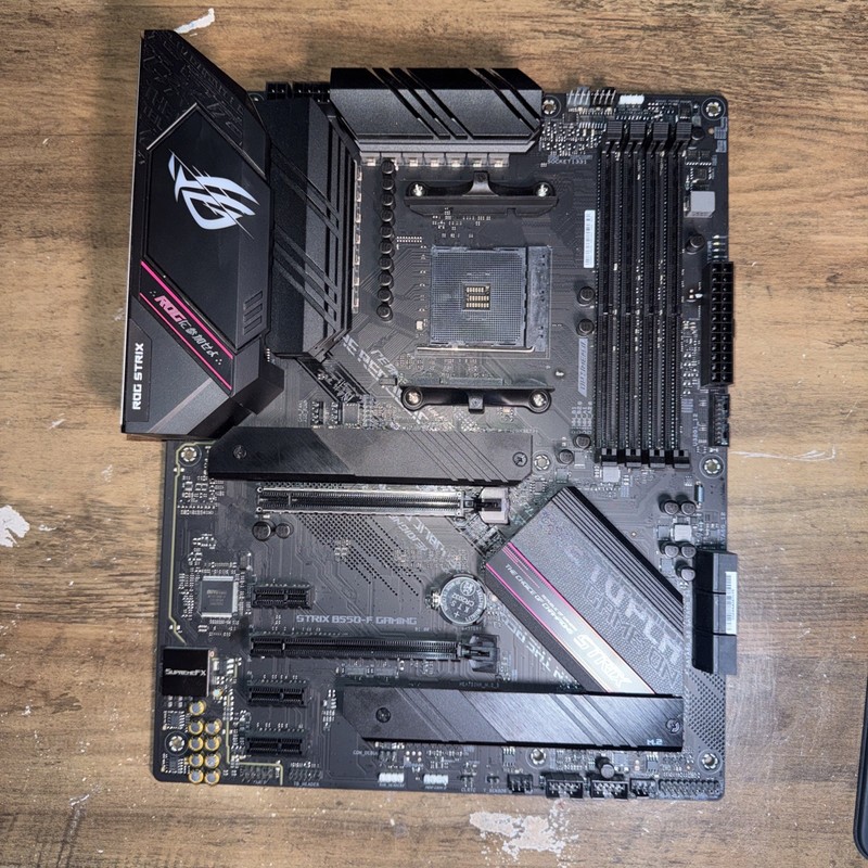 ASUS ROG Strix B550-F Gaming Motherboard AMD B550 Chipset, ATX