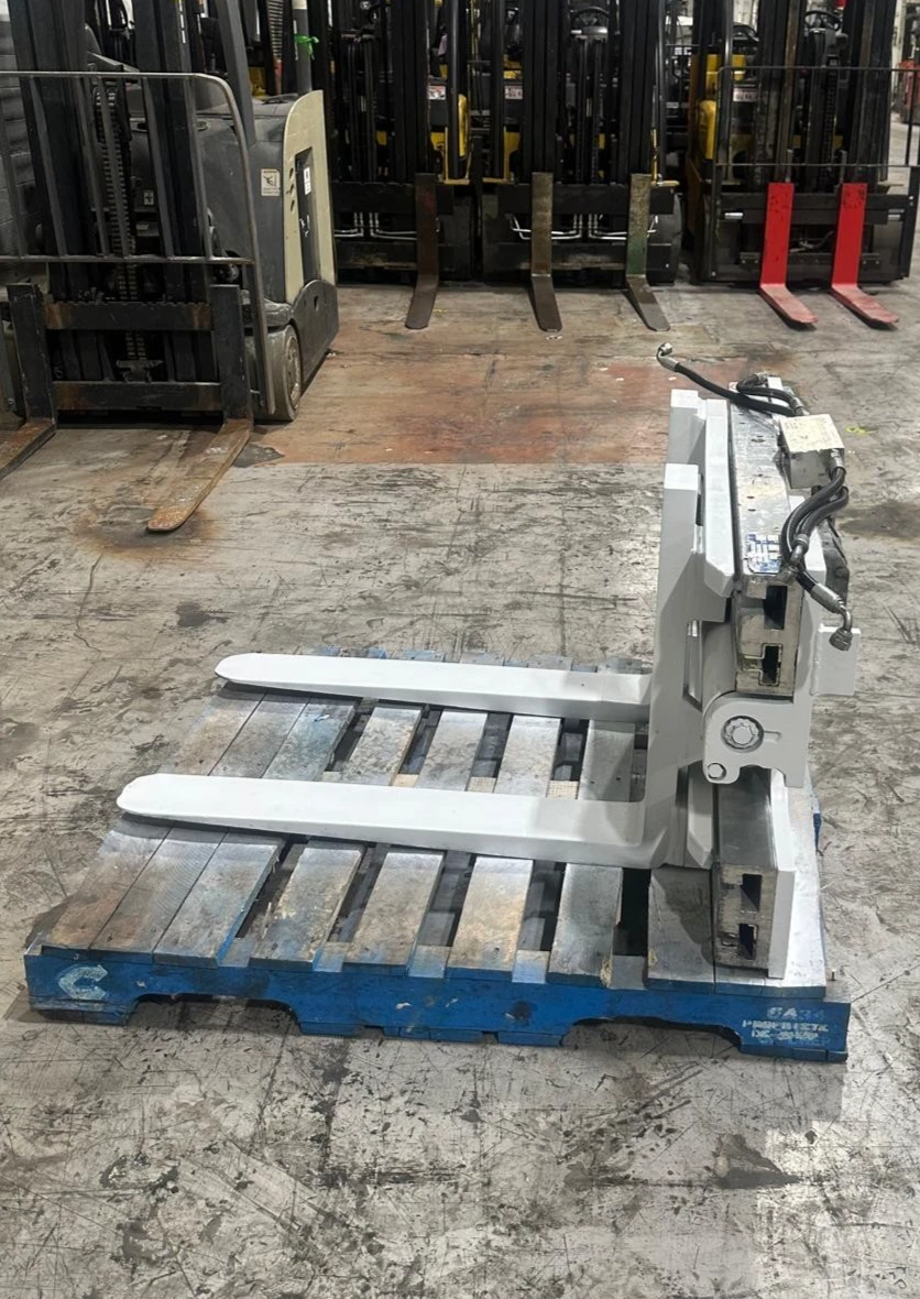 Cascade 50D Fork Clamp Class 2/3 Fork Positioner 5K Capacity 36 Forks Refurb