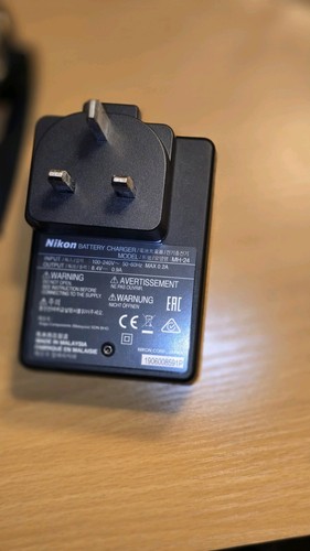 Nikon D5600 18-55mm DSLR Camera Kit in Mint Condition. - Picture 2 of 7