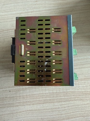 EUROTHERM MINI8/8LP/OPRG/VL/DEVICENT/C/TC8/XXX/XXX/DO8/STD - Foto 2 di 4
