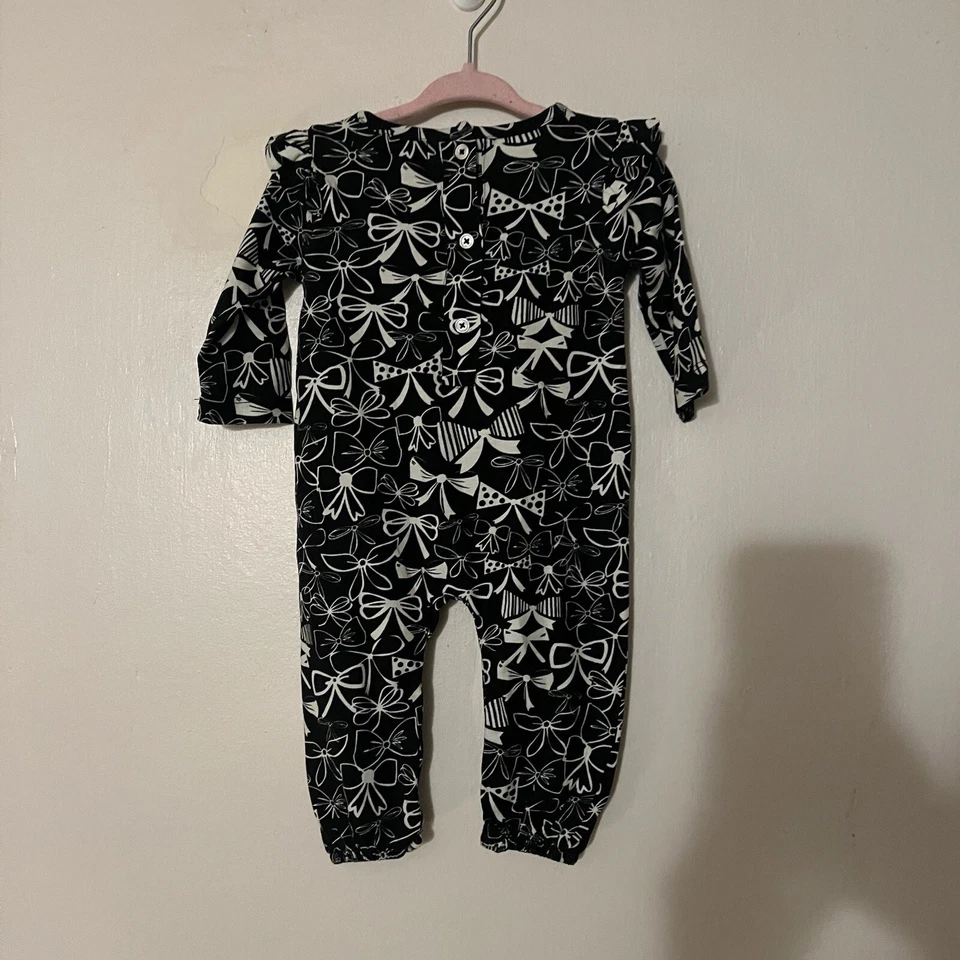 Body Lucky Jade Negro Blanco Lazo Gráfico Volantes Una Pieza Talla 3-6 Meses Nuevo con Etiquetas Foto 3 de 4