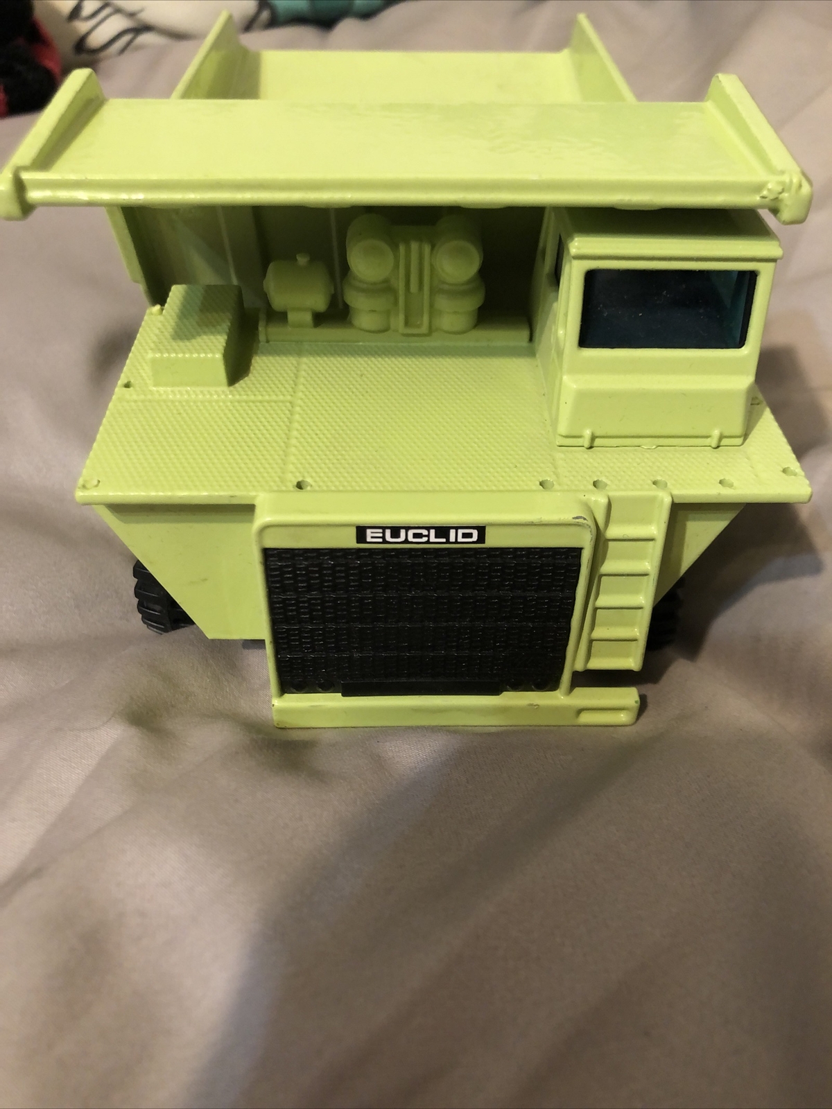 Picture 2 of 3