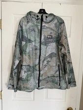 Pelagic Men’s Chubasco Rain Jacket Army Green Gyotaku Print Medium New MSRP $150