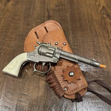 Vintage Davy Crockett Gun Holster Set Cap Pistol