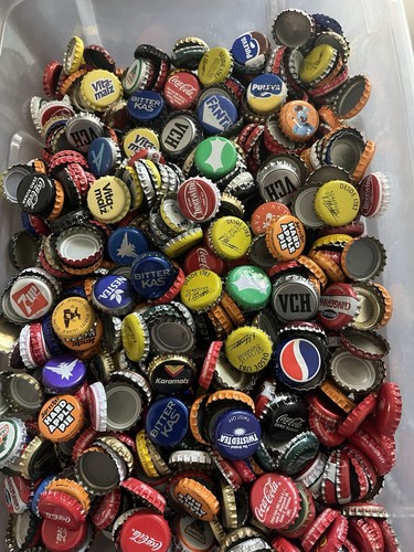 RANDOM 100 WORLDWIDE USED SODA BOTTLE CAPS. HUGE VARIETY!