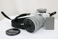 OLYMPUS PEN Lite E PL6 White with 40 150mm Lens
