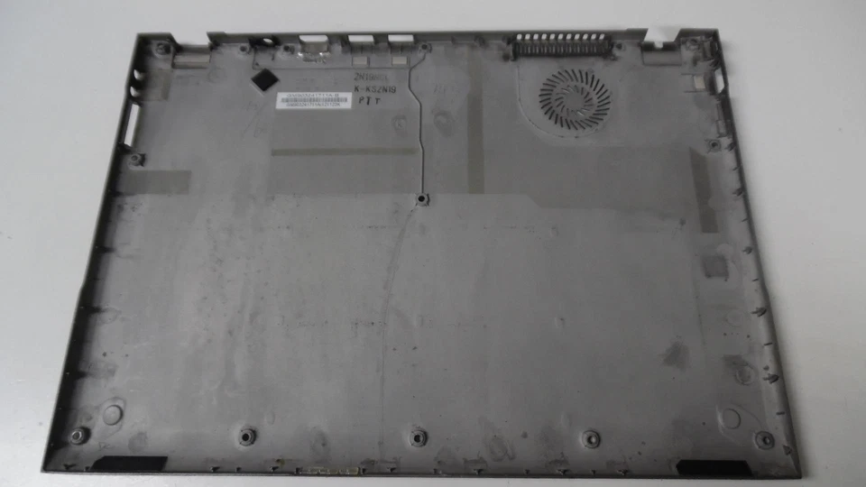 Funda base para Toshiba Portege Z935-P300 - GM903241711B-A Foto 3 de 4