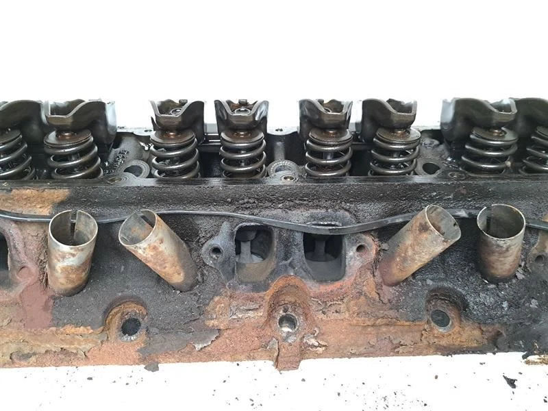 CULATA LATERAL IZQUIERDA PARA DODGE RAM 1500 1992 - 2001 Foto 3 de 4