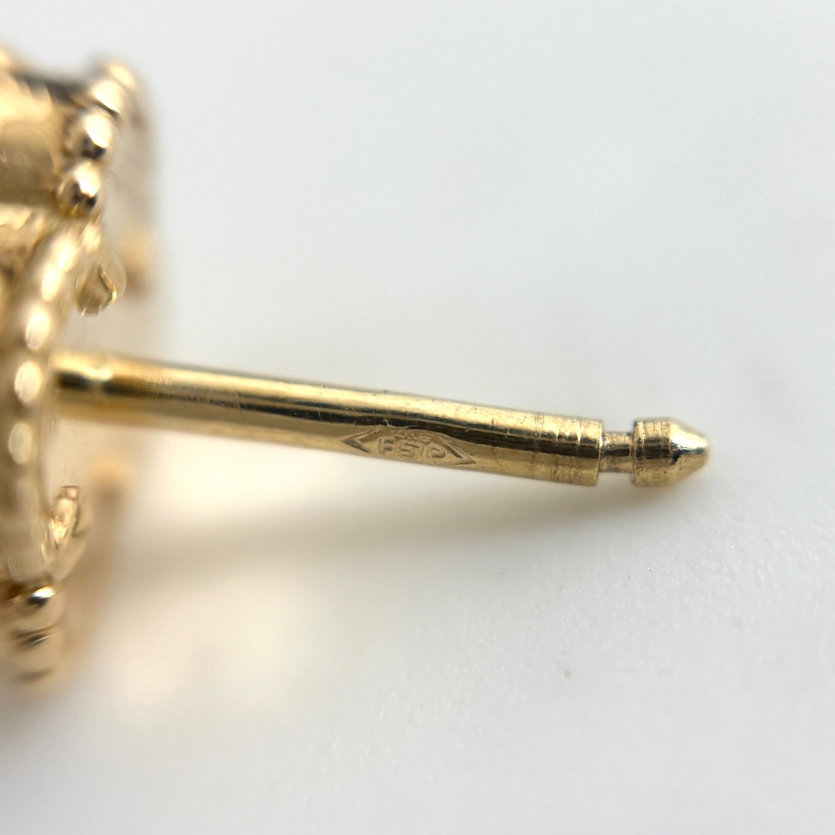 Van Cleef ＆ Arpels Sweet Alhambra Earrings YG YellowGold Mother of Pearl E... thumbnail 3