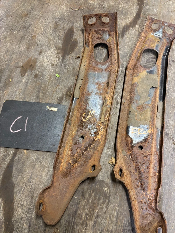 65 66 Ford Galaxy GALAXIE LTD 1965 1966 2 puertas ht parachoques delantero soportes de montaje oe Foto 2 de 4